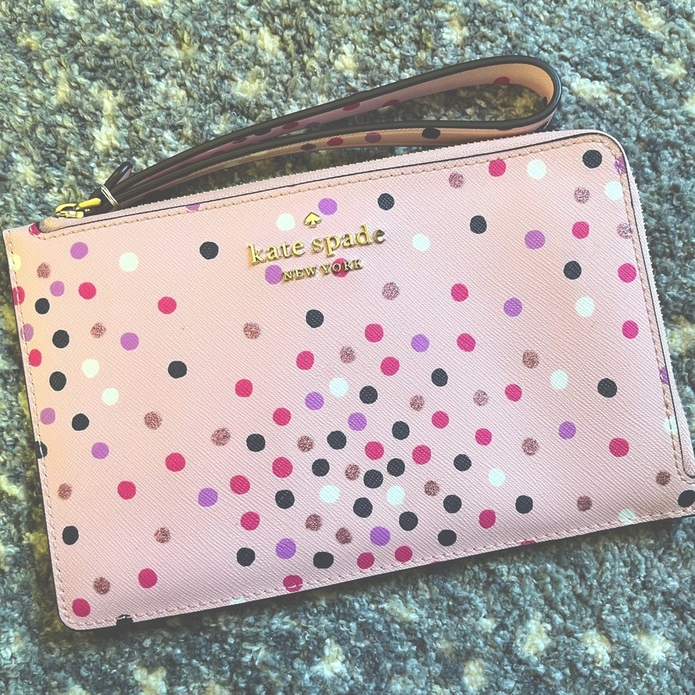 Kate Spade ♠️ Wristlet